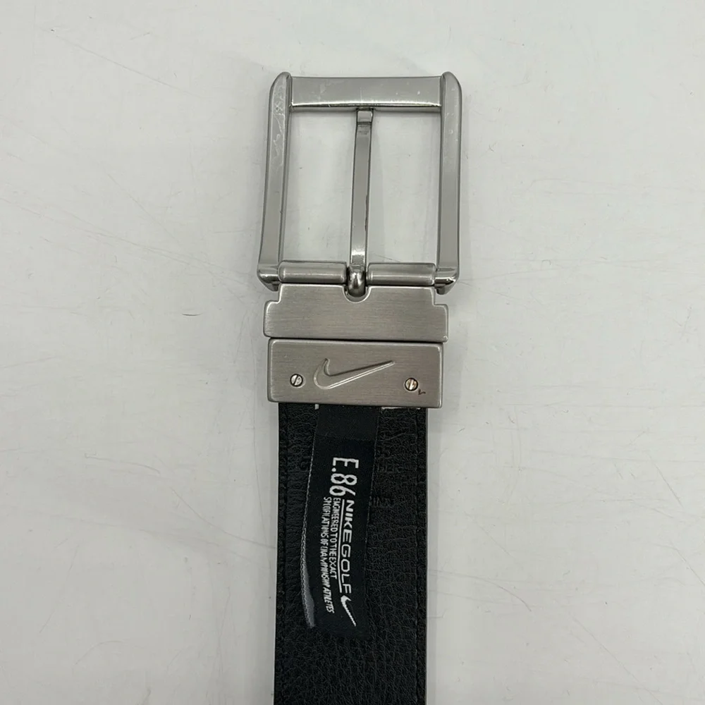 UEC Nike golf gray/black reversible leather belt size 32